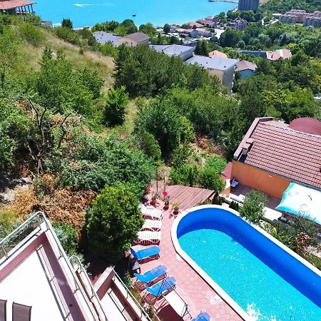 Green, Quiet&beautiful 2! Appartement Kavarna