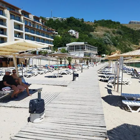 Appartement Green, Quiet&beautiful 2! Kavarna