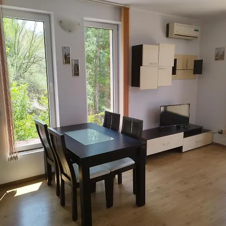 Green, Quiet&beautiful 2! Appartement